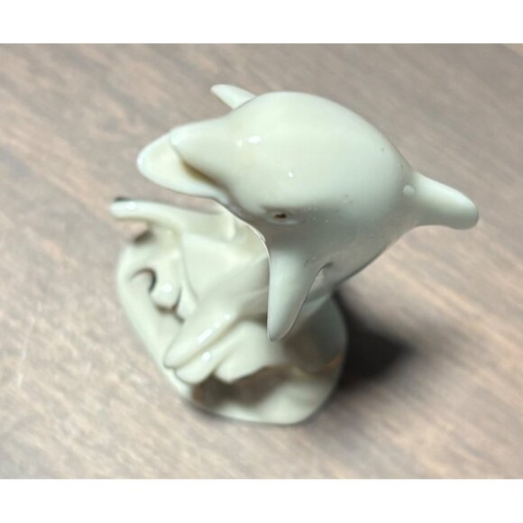 Lenox Handcrafted Porcelain Dolphin Figurine in Cream & Gold Vintage 1990 - Picture 5 of 9